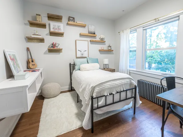 $1,050,000 | 828 Wesley Avenue, Oak Park, IL 60304