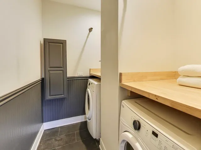 $1,050,000 | 828 Wesley Avenue, Oak Park, IL 60304