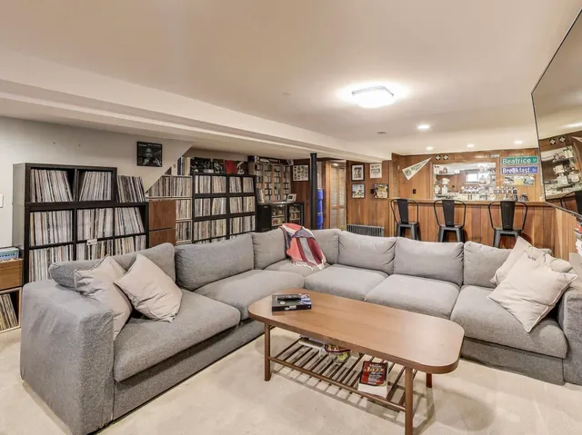 $1,050,000 | 828 Wesley Avenue, Oak Park, IL 60304