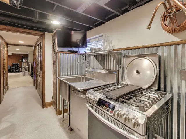 $1,050,000 | 828 Wesley Avenue, Oak Park, IL 60304