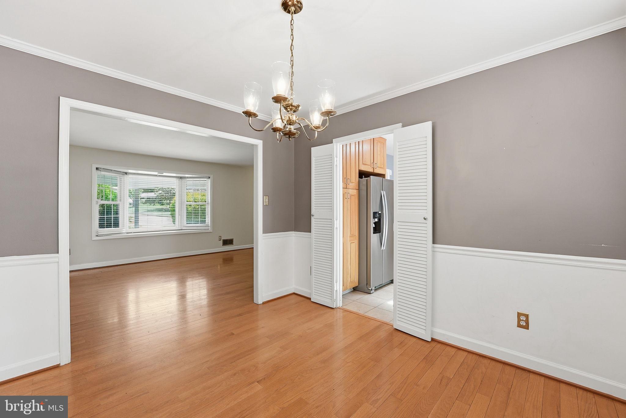 8609 Woodview Drive Springfield, VA 22153 - Photo 4 of 24