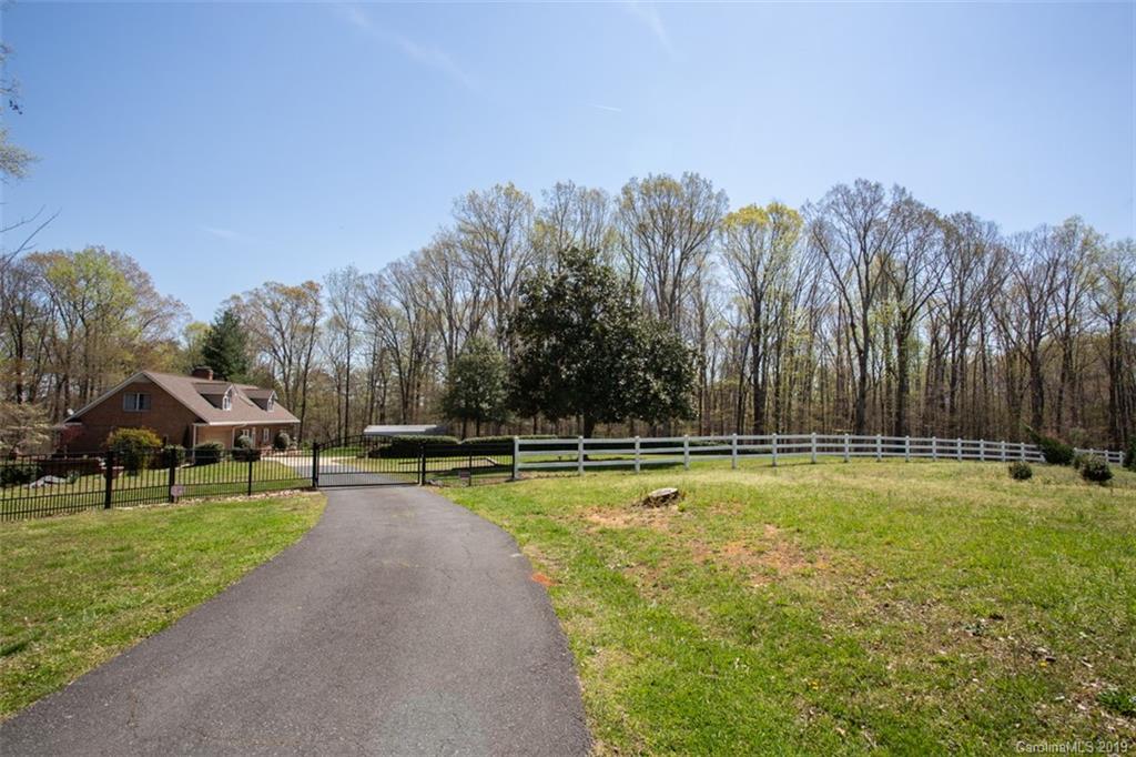 2220 McManus Road Midland, NC 28107 - Photo 8 of 35
