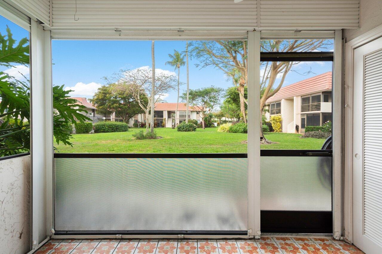 1024 Northwest 13th Street, Unit 127B Boca Raton, FL 33486 - Photo 15 of 21 Patio