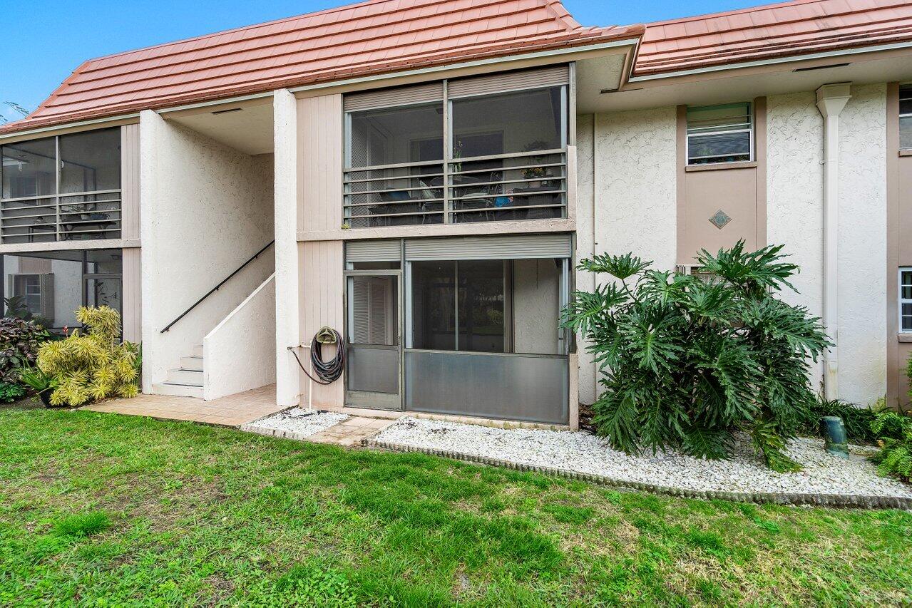 1024 Northwest 13th Street, Unit 127B Boca Raton, FL 33486 - Photo 17 of 21 Patio