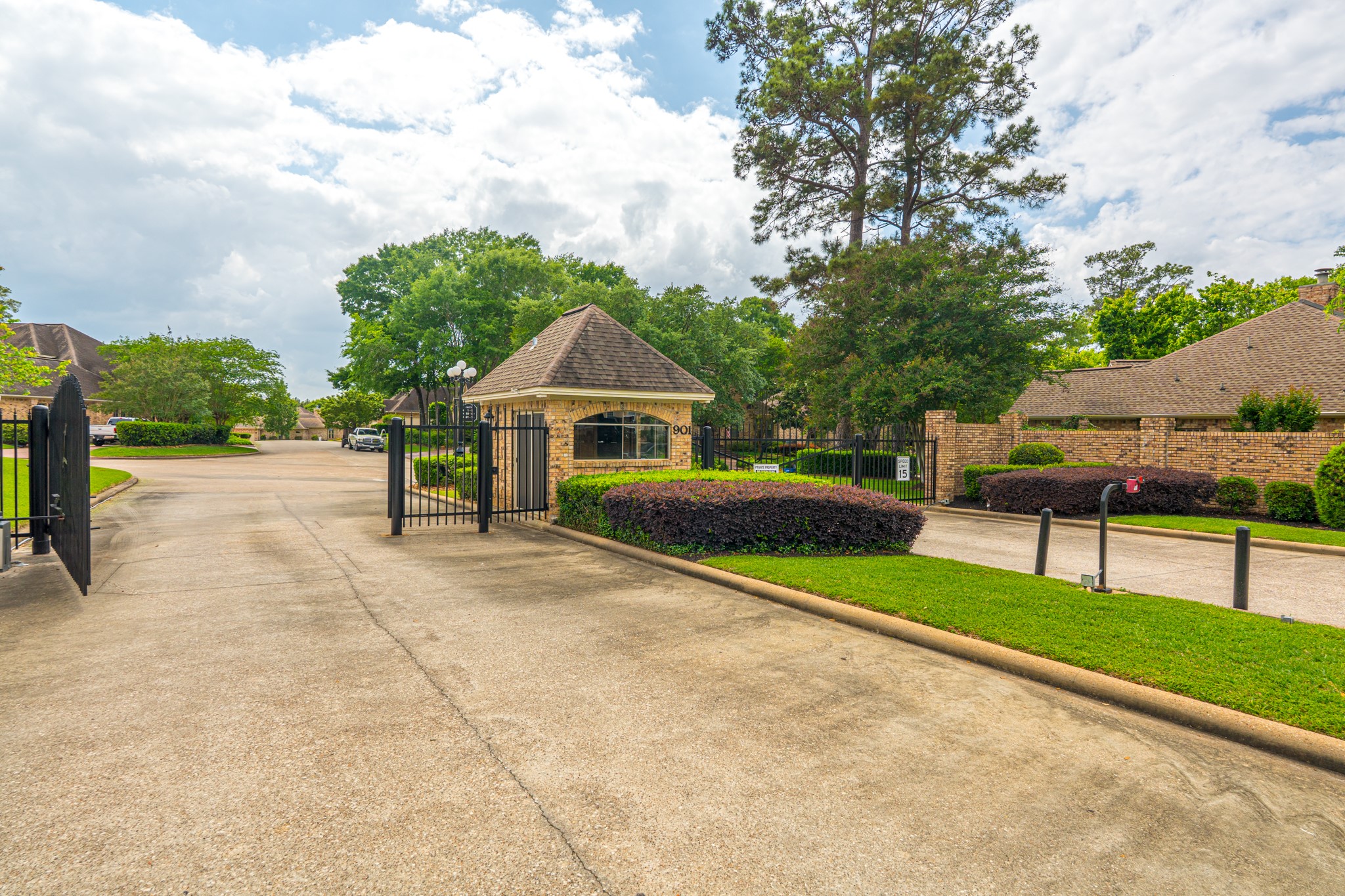 901 Longmire Road, Unit 51 Conroe, TX 77304 - Photo 17 of 48 Great Gated Community
