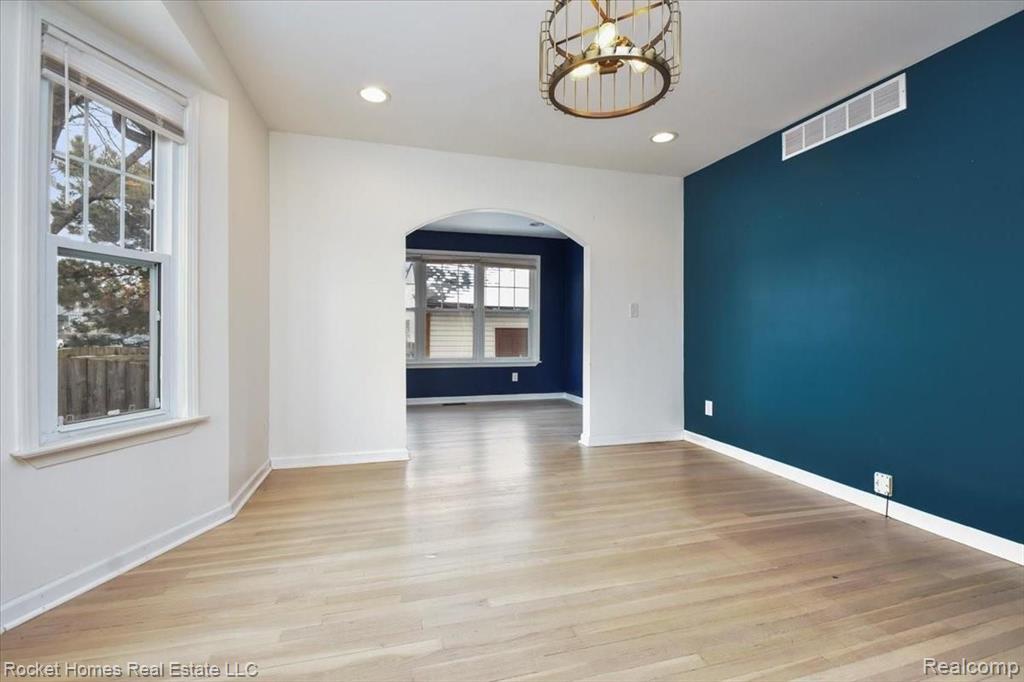 1452 Bishop Road Grosse Pointe Park, MI 48230 - Photo 10 of 48