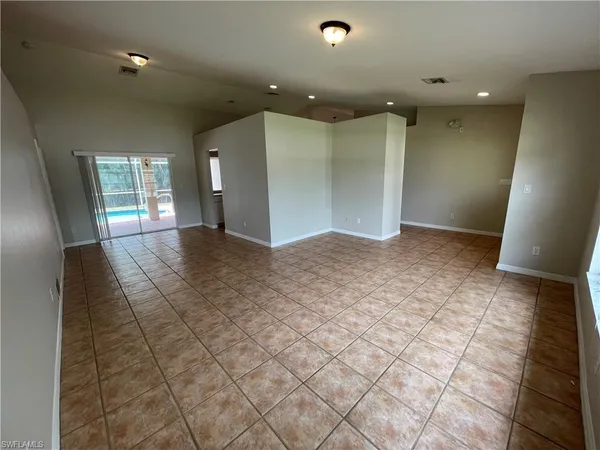 $2,900 | 6792 Weatherby Court, Naples, FL 34104