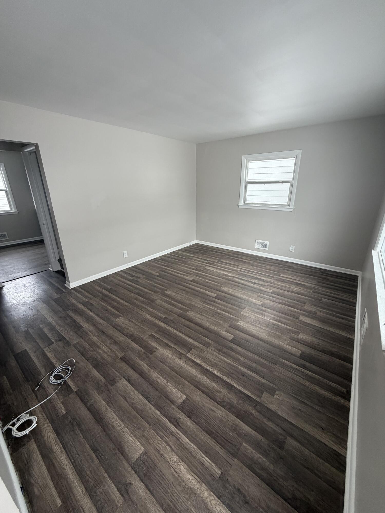 4340 West Eggert Pl. Milwaukee, WI 53218 - Photo 3 of 10 Living Room