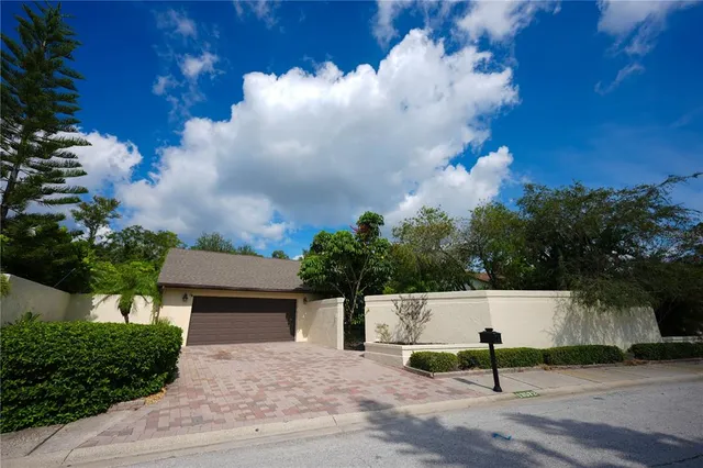 $540,000 | 13572 Avista Drive, Tampa, FL 33624