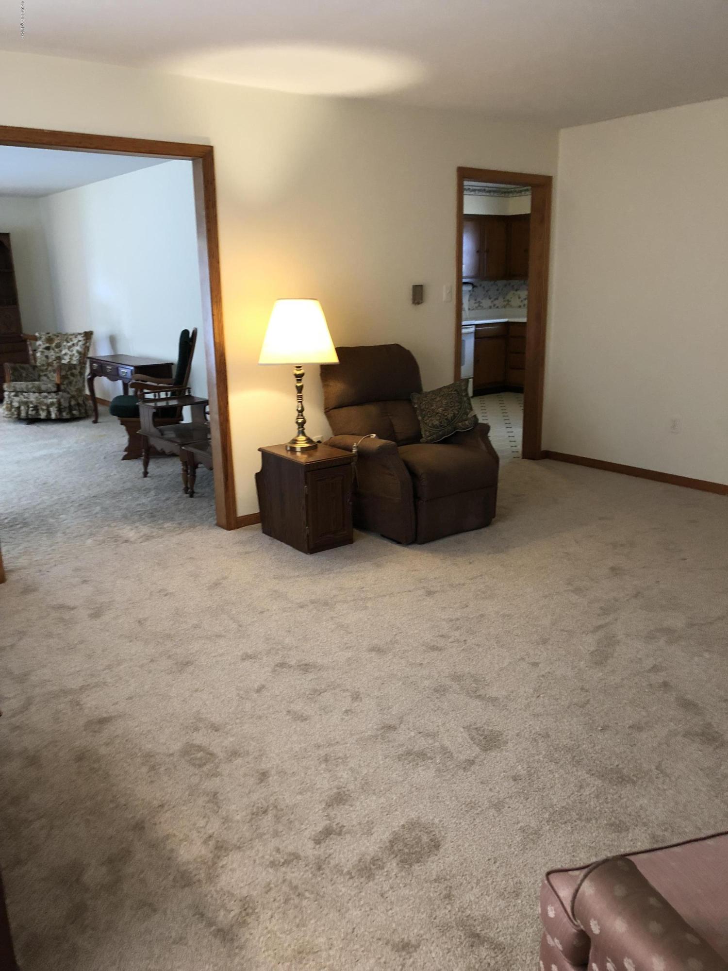 302 Bethlehem Road Pleasureville, KY 40057 - Photo 14 of 33 Family Room