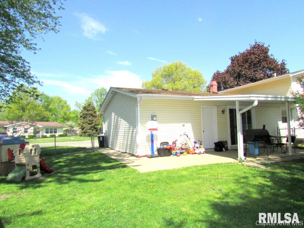 2050 Sudbury Street Springfield, IL 62702 - Photo 18 of 19