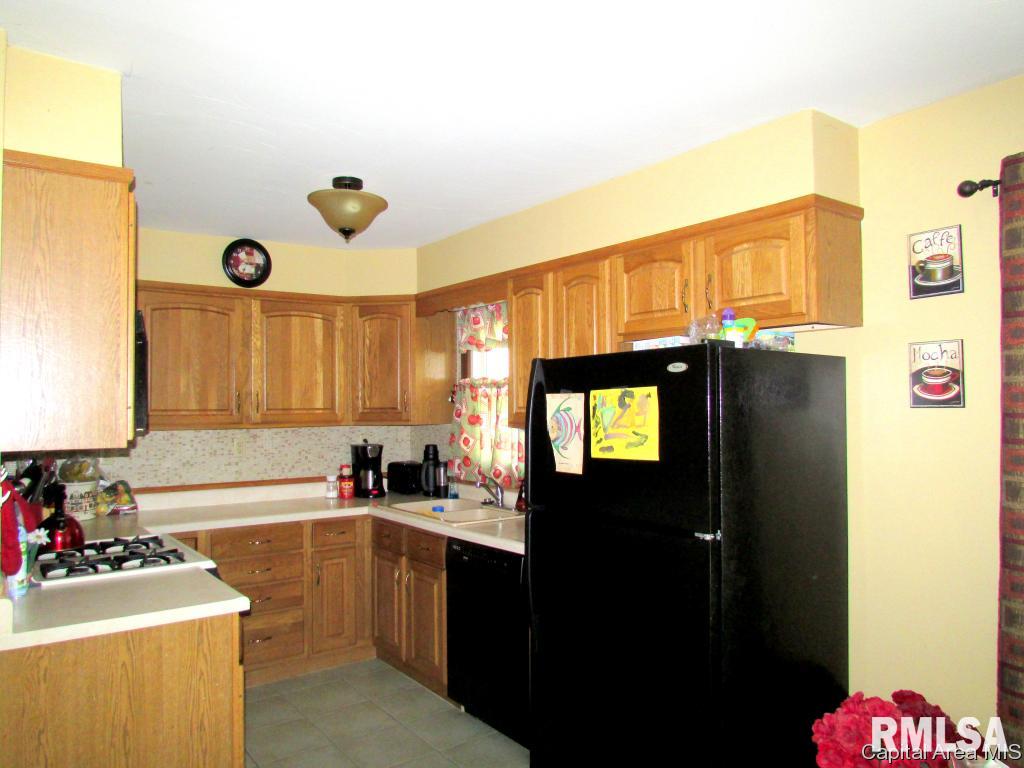 2050 Sudbury Street Springfield, IL 62702 - Photo 6 of 19