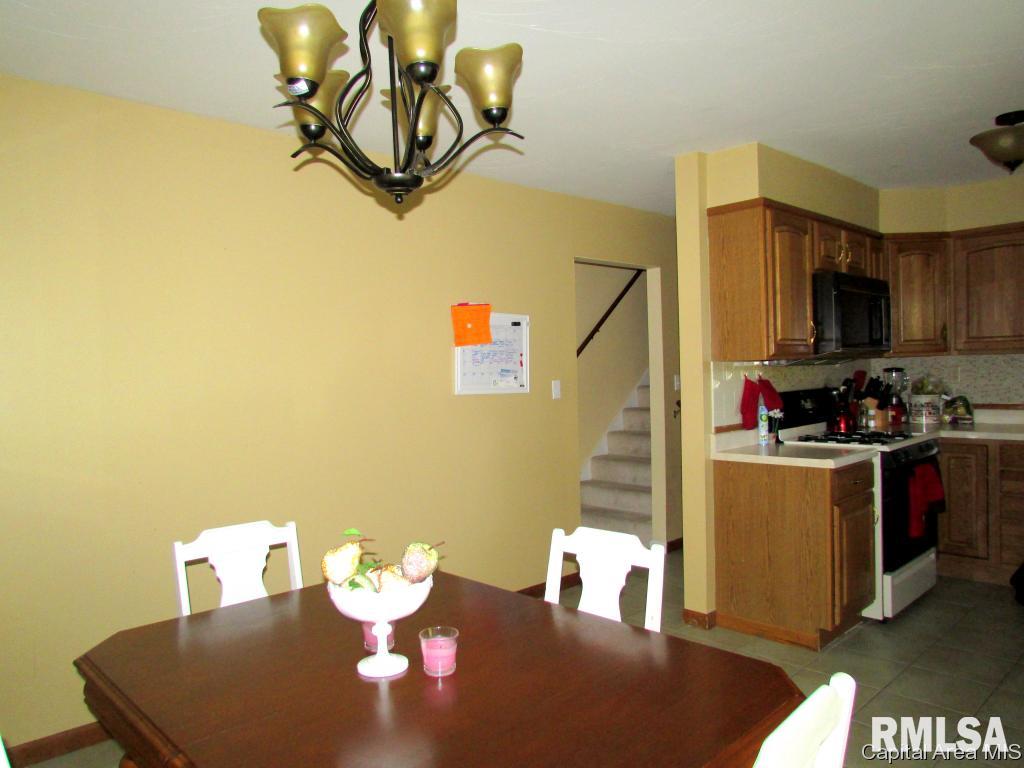 2050 Sudbury Street Springfield, IL 62702 - Photo 7 of 19