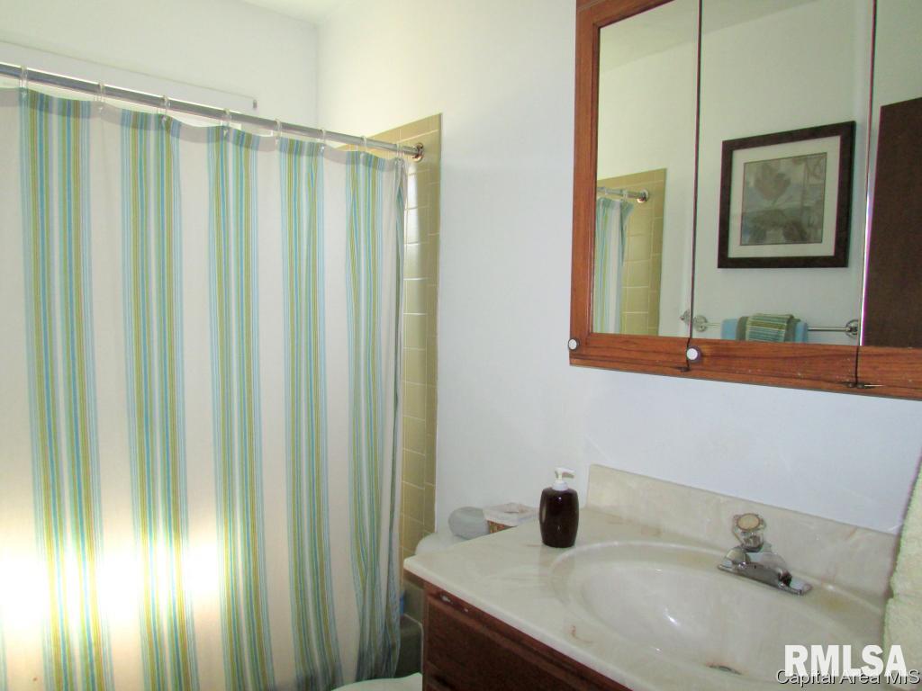 2050 Sudbury Street Springfield, IL 62702 - Photo 10 of 19