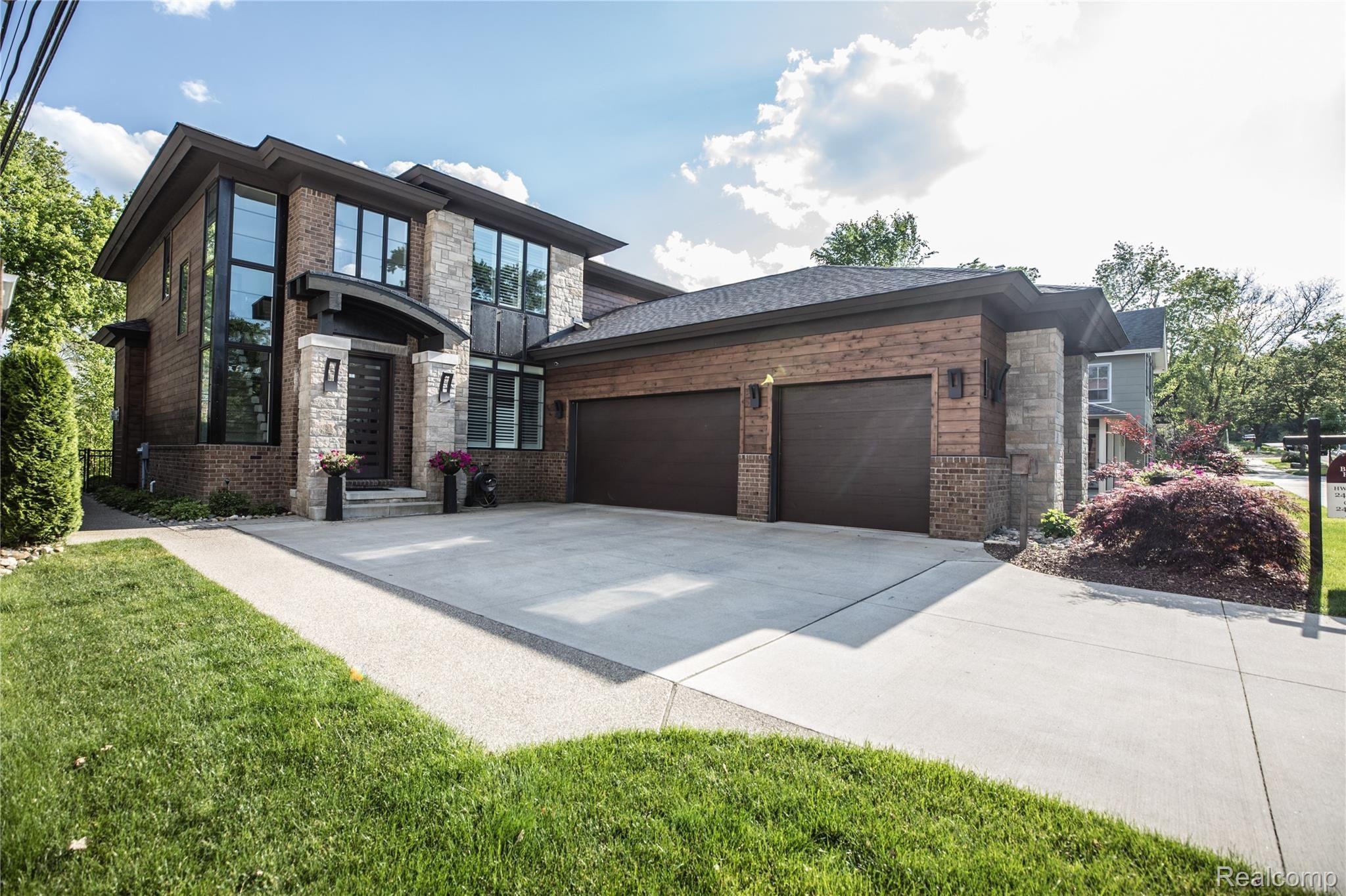 217 West 2nd Street Rochester, MI 48307 - Photo 50 of 53 7E8A5112.jpg