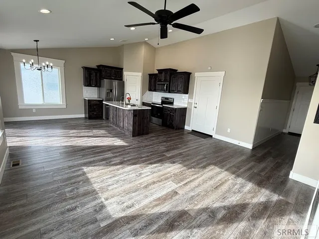 $470,000 | 3179 Stella Drive, Idaho Falls, ID 83402