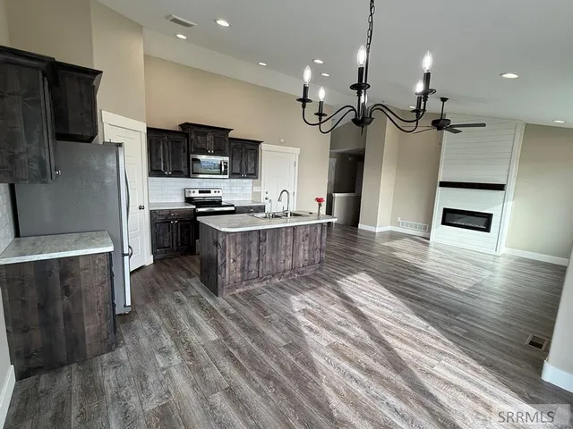 $470,000 | 3179 Stella Drive, Idaho Falls, ID 83402