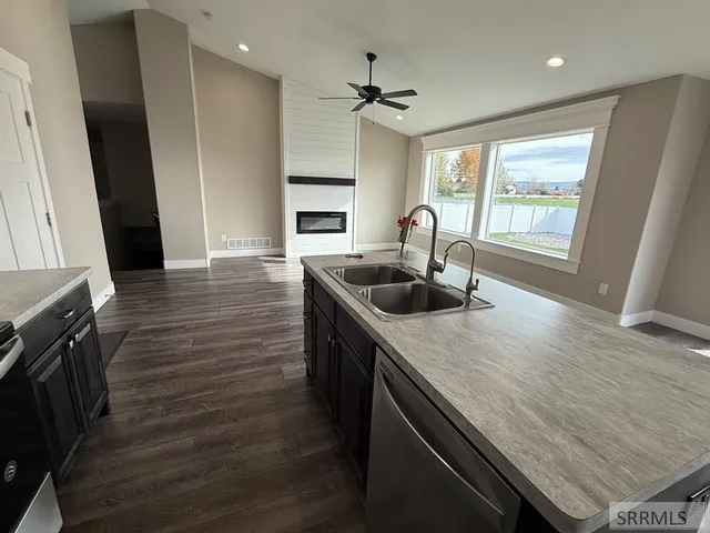 $470,000 | 3179 Stella Drive, Idaho Falls, ID 83402