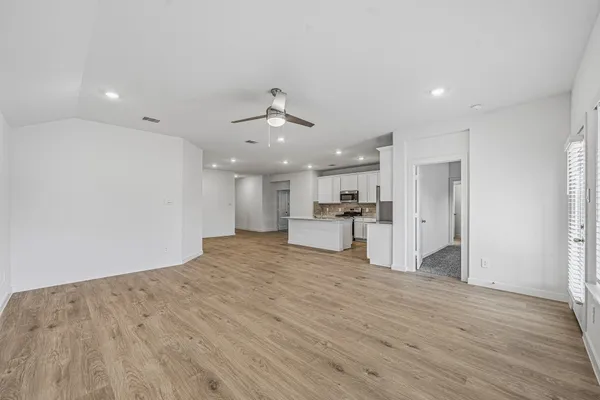 $2,550 | 3919 Langridge Drive, Fulshear, TX 77441