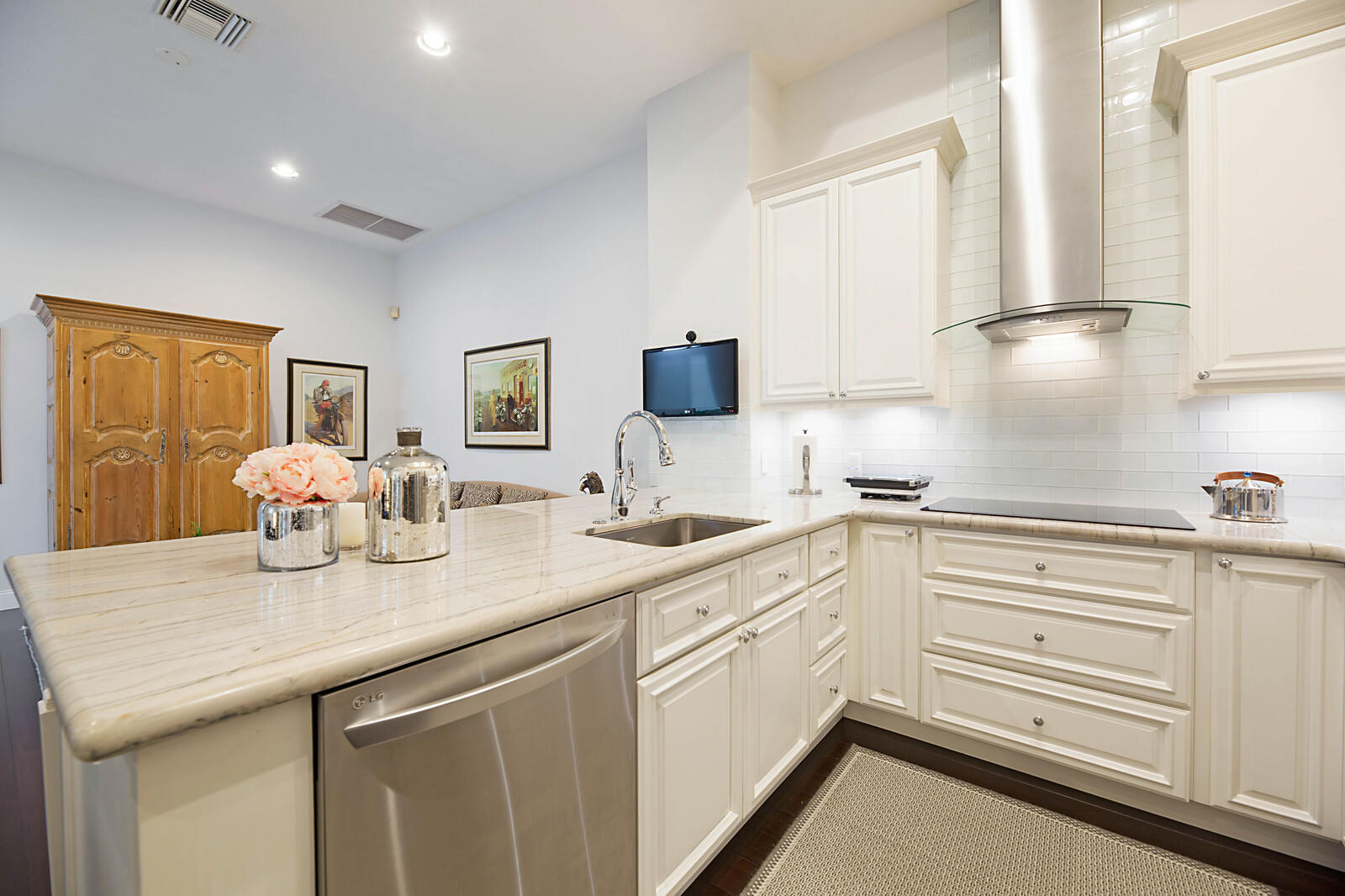 17258 Bermuda Village Drive Boca Raton, FL 33487 - Photo 18 of 45 Kitchen