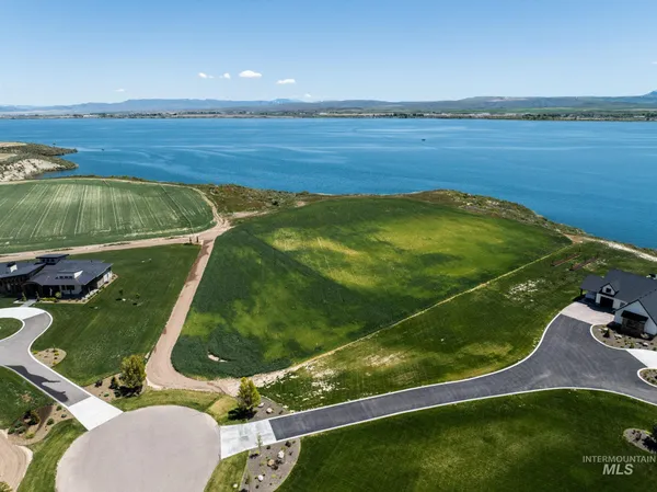 $189,000 | Lot 9 Cedar Lane, American Falls, ID 83211