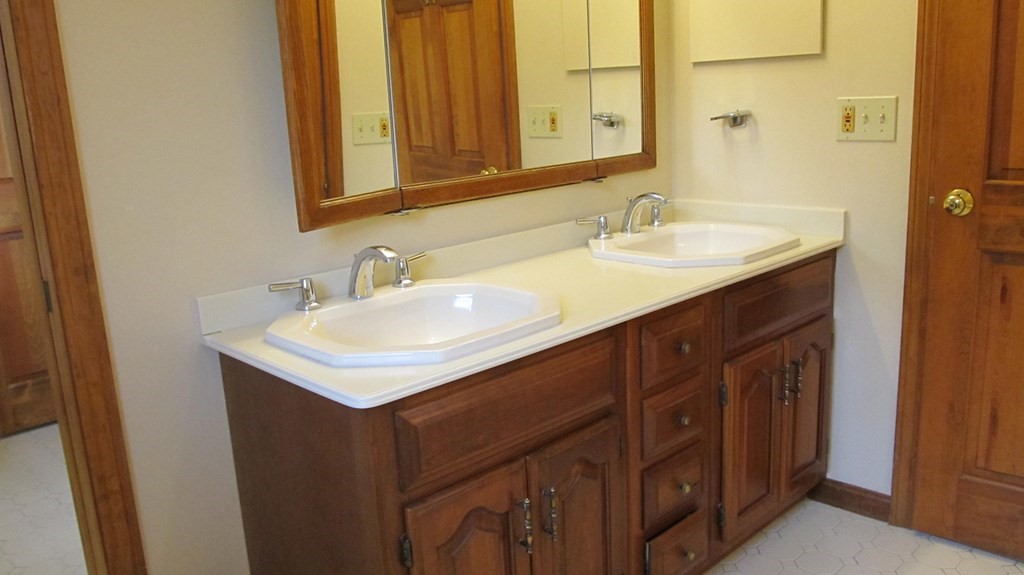 14 Ordway Road Hudson, MA 01749 - Photo 25 of 42 Gallery Image 25