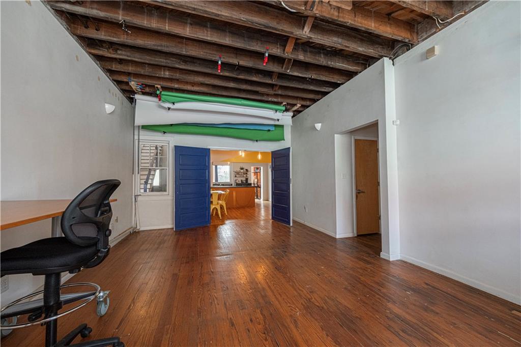 Gallery Image 6