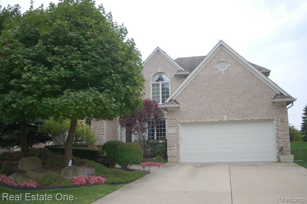 1409 Tulberry Circle Rochester, MI 48306 - Photo 3 of 29 FRONT.jpg