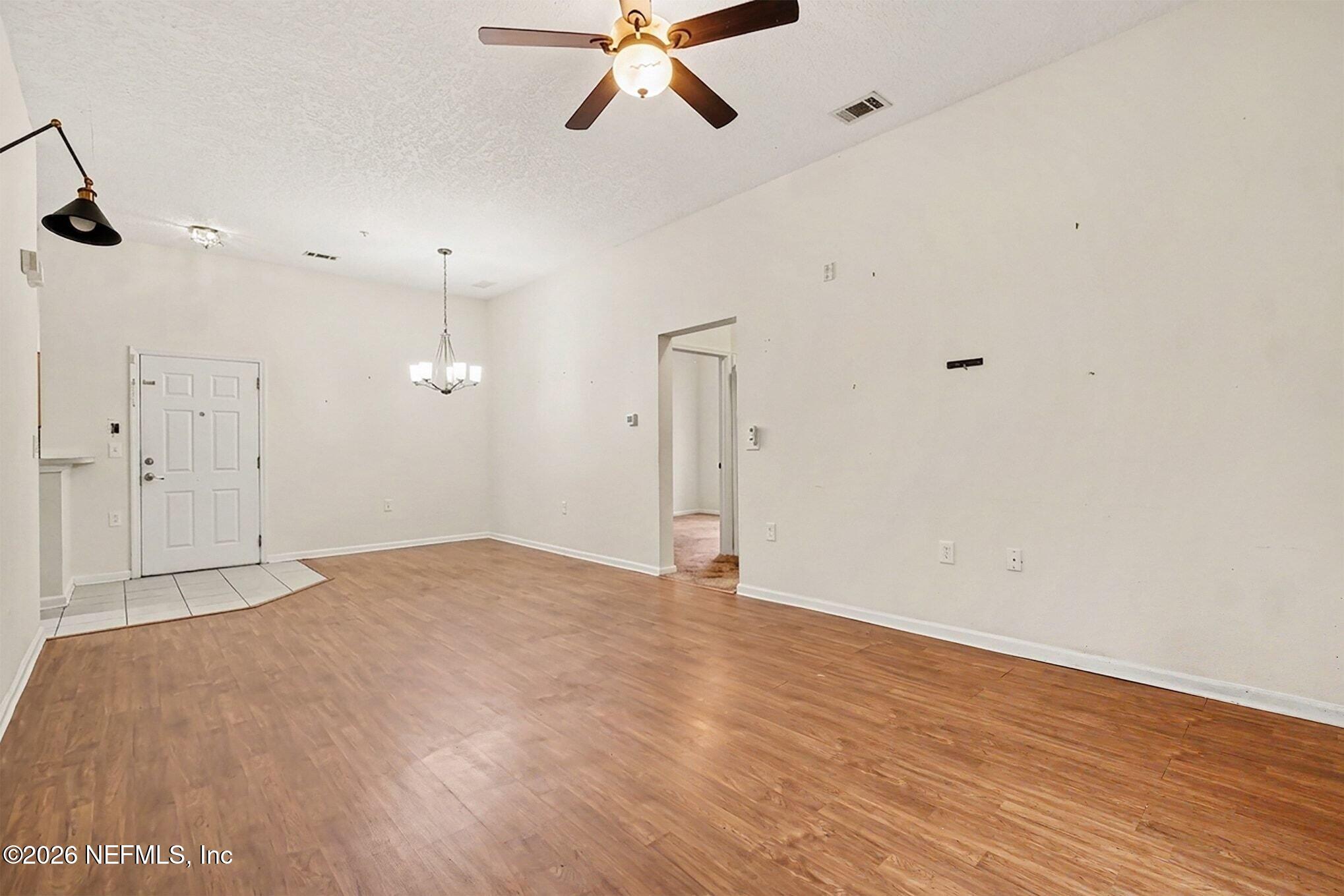 7920 Merrill Road, Unit 1808 Jacksonville, FL 32277 - Photo 4 of 23 004_file_1654