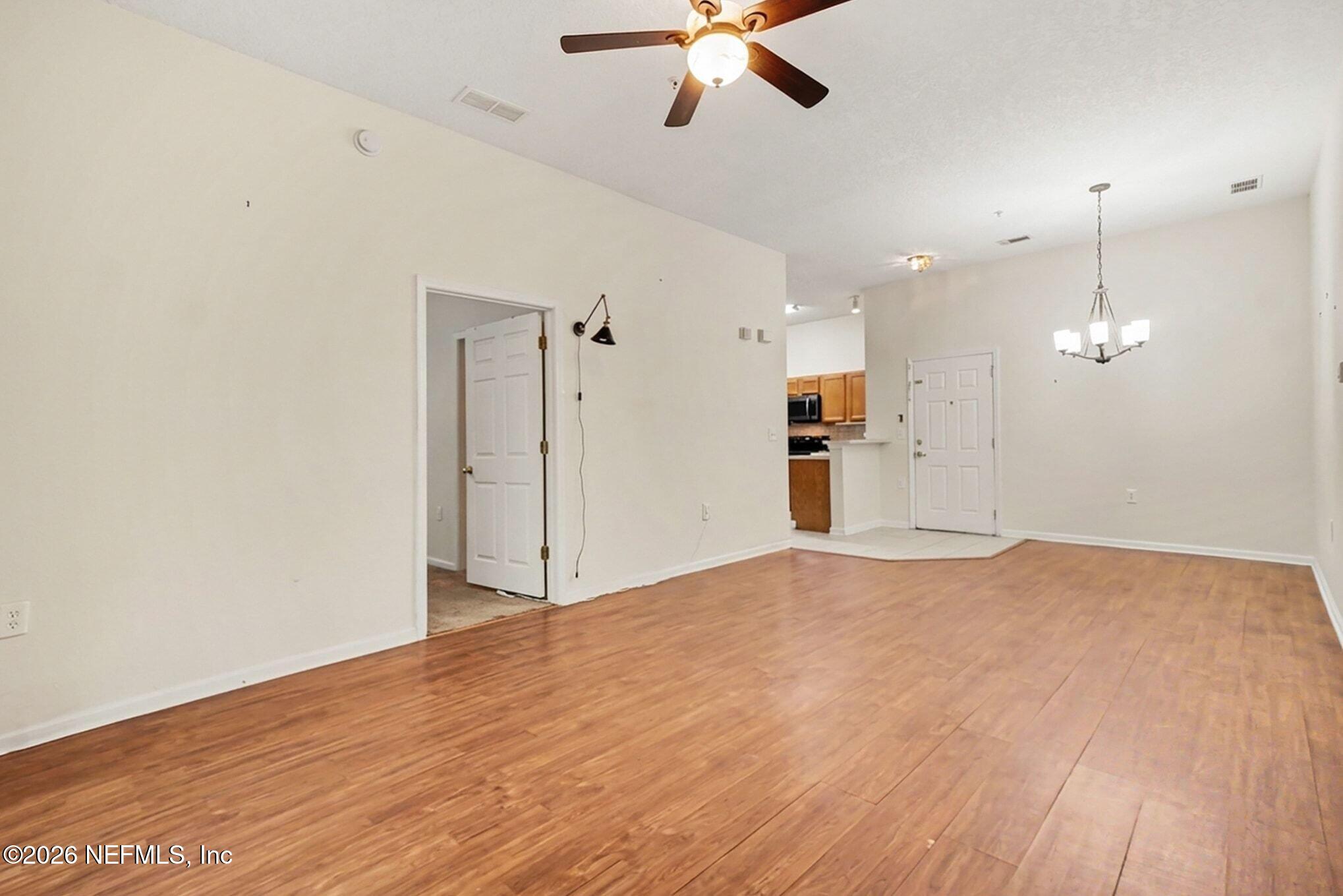 7920 Merrill Road, Unit 1808 Jacksonville, FL 32277 - Photo 7 of 23 007_file_1717