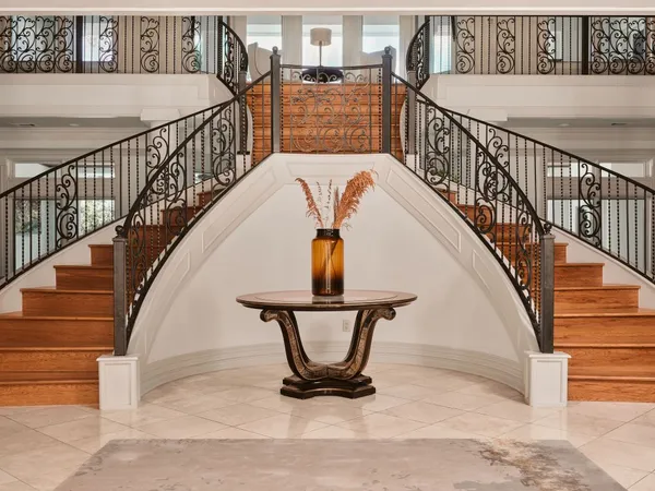 a view of entryway