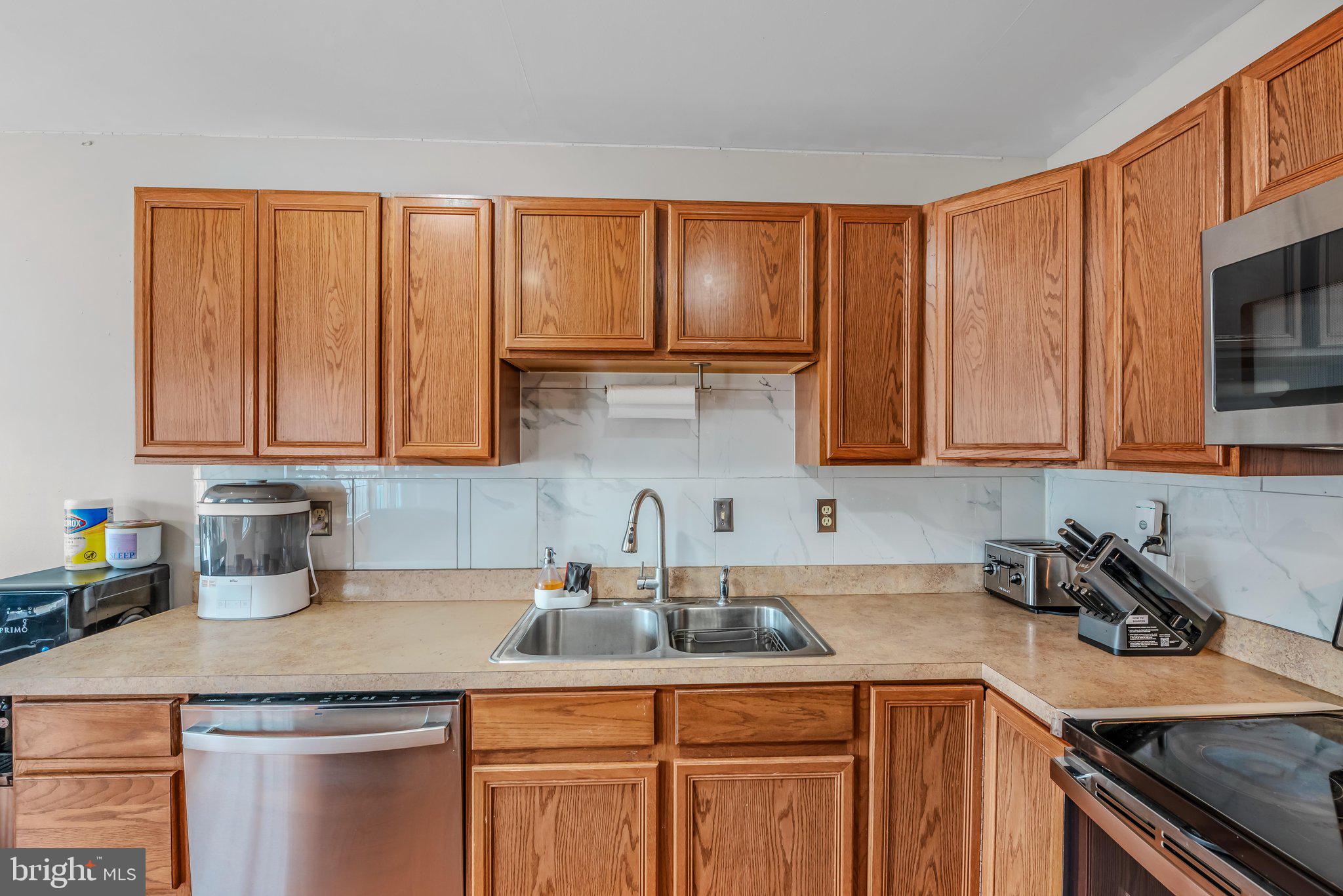 84 Fuzzy Tail Drive Ranson, WV 25438 - Photo 14 of 36 Kitchen