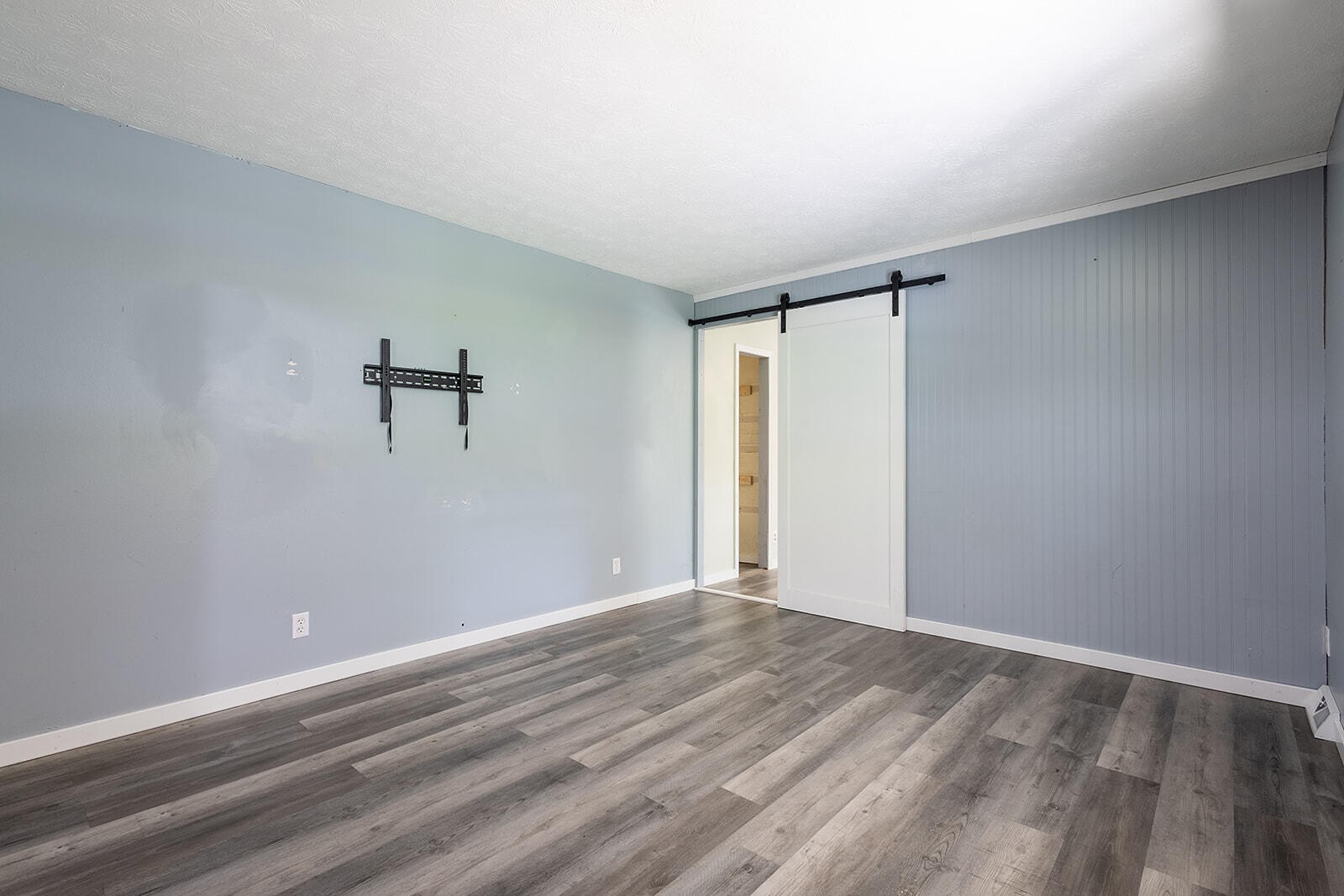 8205 Cricket Road Powell, TN 37849 - Photo 8 of 38 Gallery Image 8