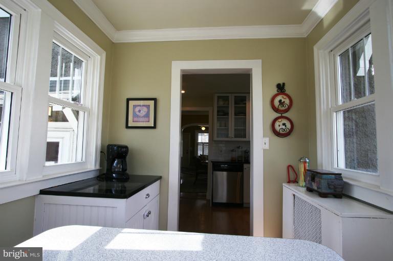 1525 North Glebe Road Arlington, VA 22207 - Photo 19 of 30 Breakfast Room