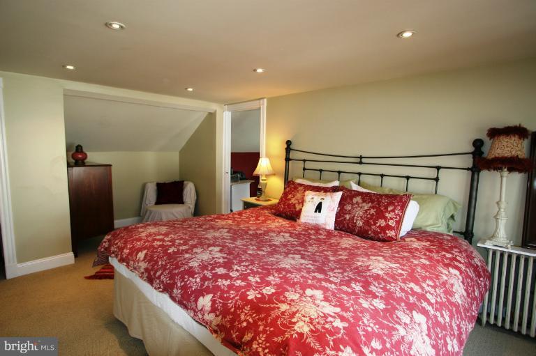1525 North Glebe Road Arlington, VA 22207 - Photo 20 of 30 Bedroom (Master)