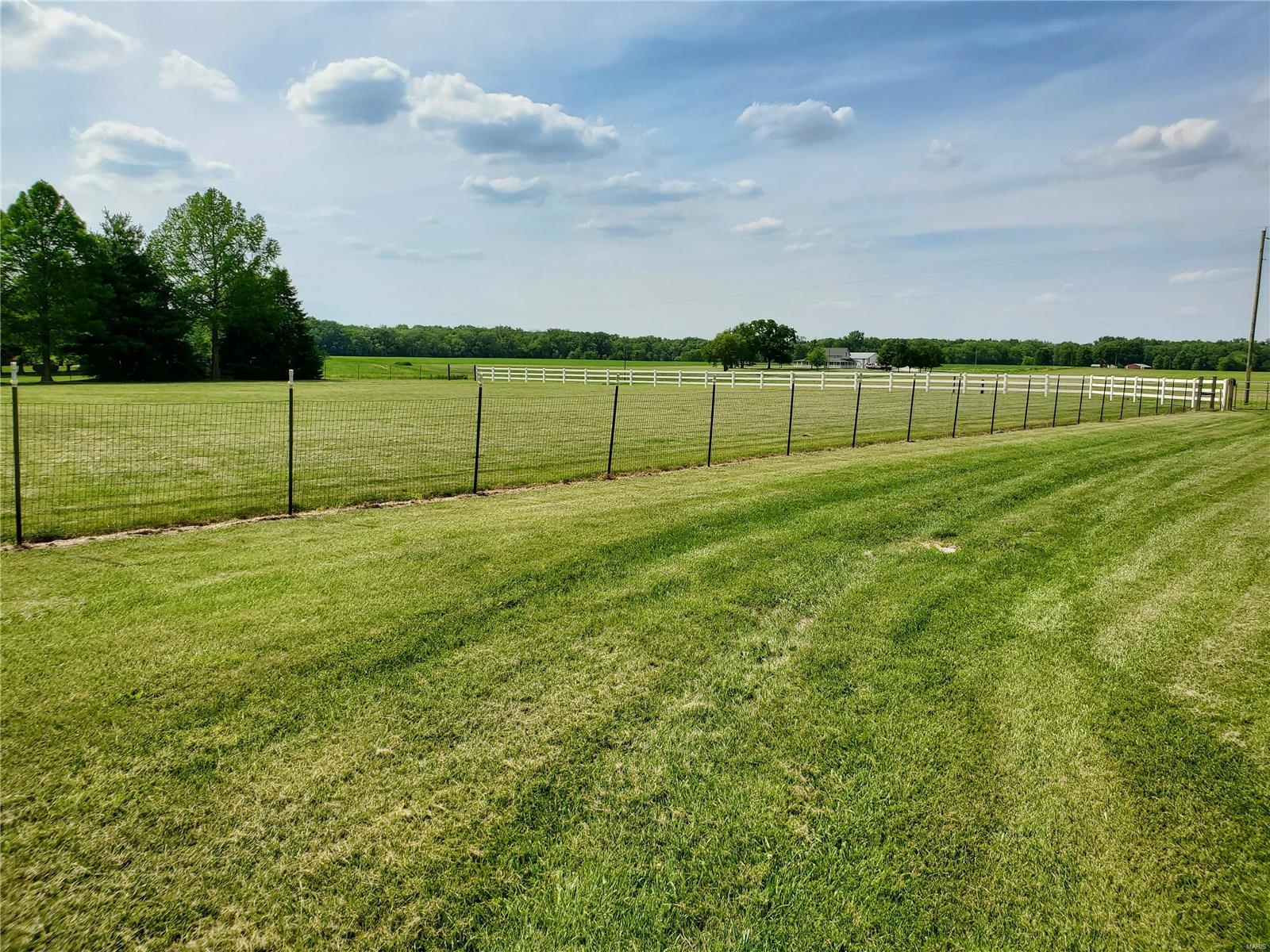 9616 Keck Road St. Jacob, IL 62281 - Photo 17 of 39