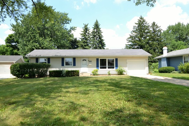 335 Shawnee Drive Carol Stream, IL 60188 - Photo 1 of 11