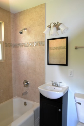 335 Shawnee Drive Carol Stream, IL 60188 - Photo 10 of 11