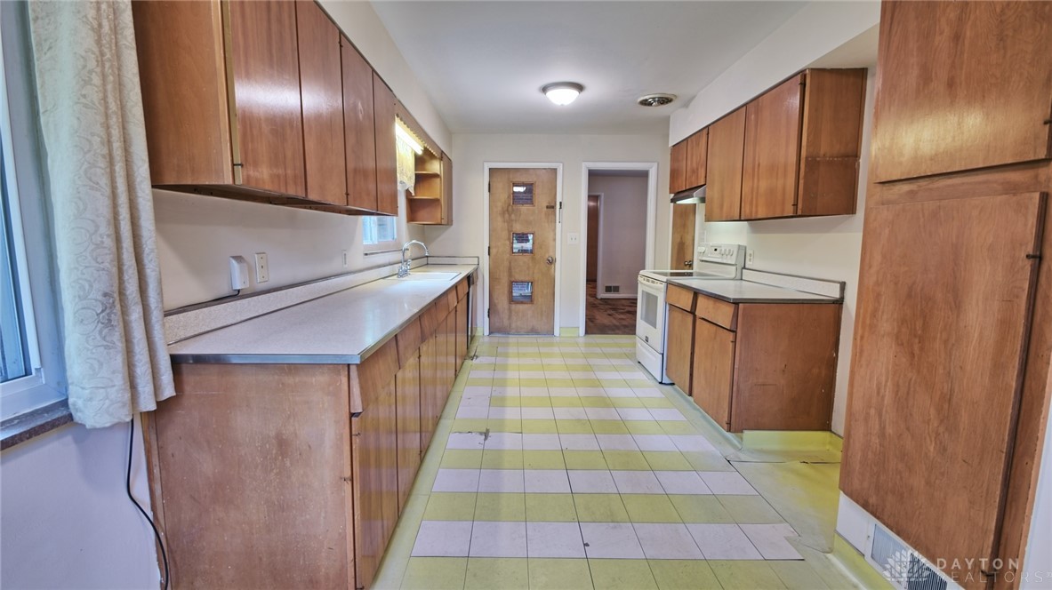 800 West Stroop Road Kettering, OH 45429 - Photo 19 of 68
