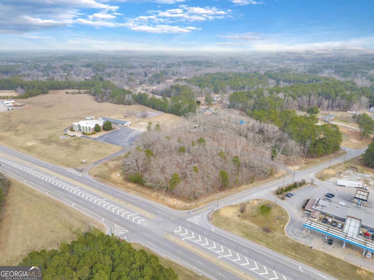 540-542 Harve Mathis Road Athens, GA 30646 - Photo 14 of 15 a view of a city from a yard