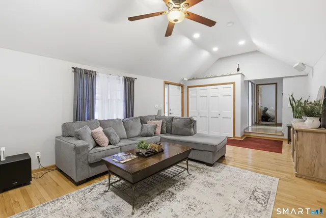 $435,000 | 119 Farview Avenue, Wolcott, CT 06716