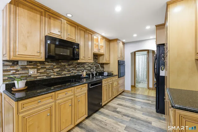 $435,000 | 119 Farview Avenue, Wolcott, CT 06716