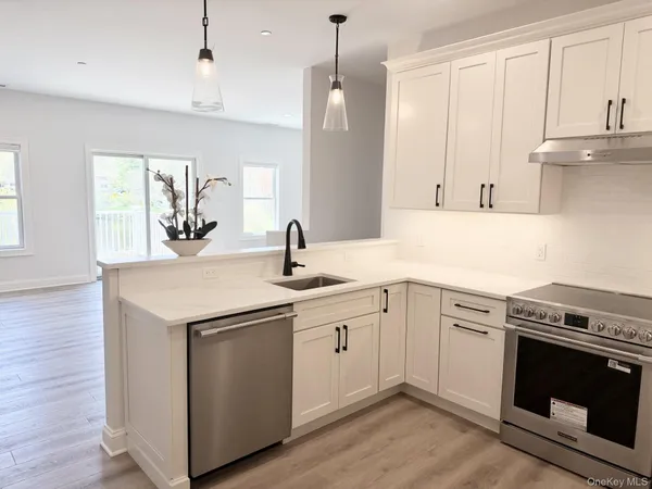 $6,400 | 905 Oakridge Cmns, South Salem, NY 10590