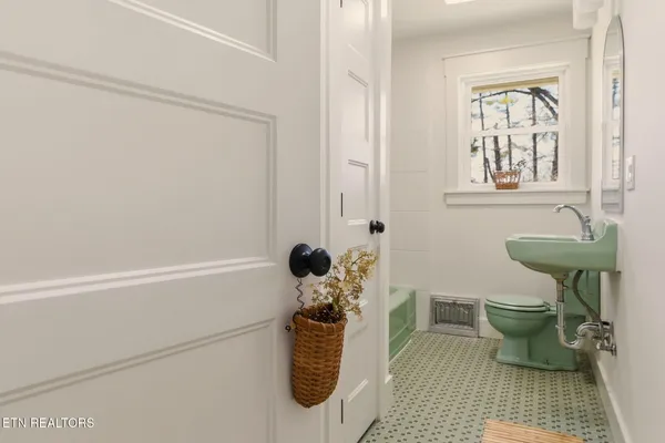 $429,000 | 317 Macedonia Lane, Knoxville, TN 37914