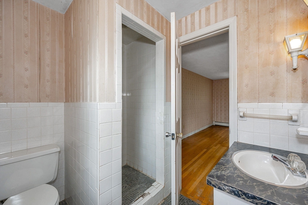 104 Meadowview Road North Andover, MA 01845 - Photo 18 of 42 Gallery Image 18