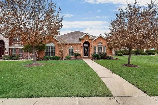 $2,750 | 34 Painted Rock Court, Frisco, TX 75033
