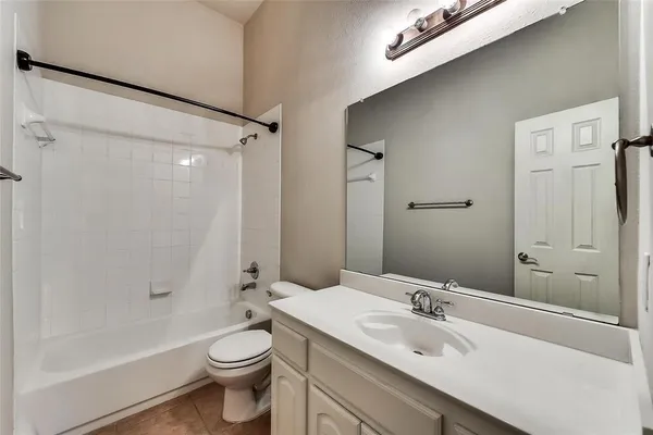 $2,750 | 34 Painted Rock Court, Frisco, TX 75033