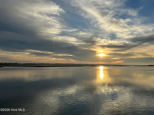 $1,700 | 8 Catalina Circle, Swansboro, NC 28584