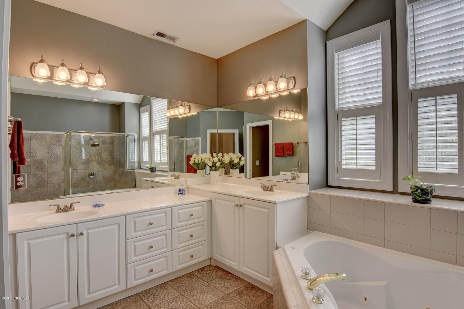 4225 Cravens Point Road Wilmington, NC 28409 - Photo 16 of 50 4225 Cravens Point Rd-large-020-27-DSC 5