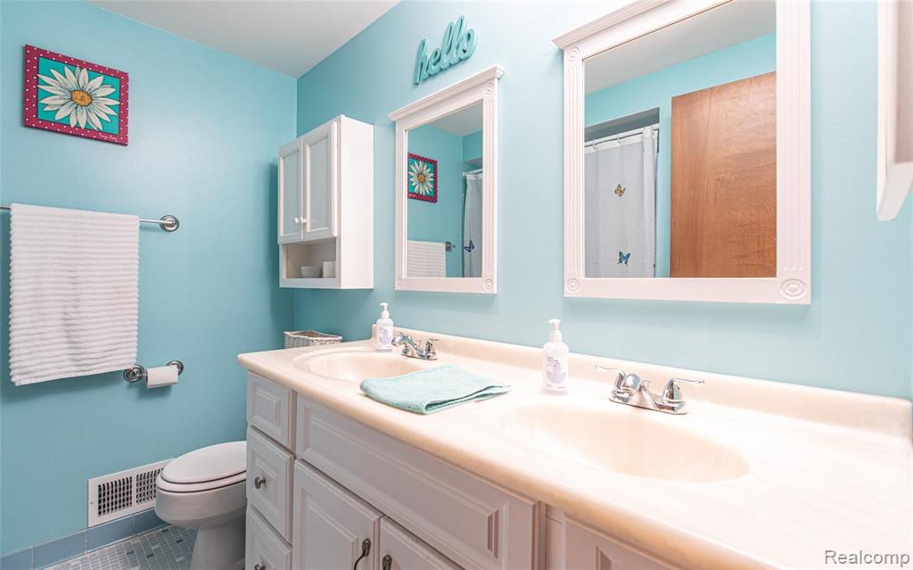 741 Rutgers Road Rochester Hills, MI 48309 - Photo 35 of 37